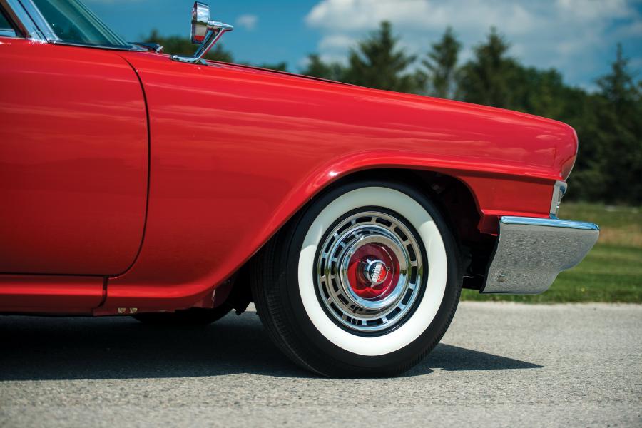 Детали экстерьера Chrysler 300G Convertible (RC4/P 845) 1961 года  (фото 79 из 85)